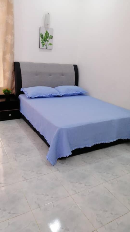 Roomstay Umi Kemasik Exterior photo